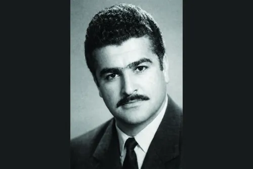 شاعری با نیش طنز و ریشه های شهمیرزادی