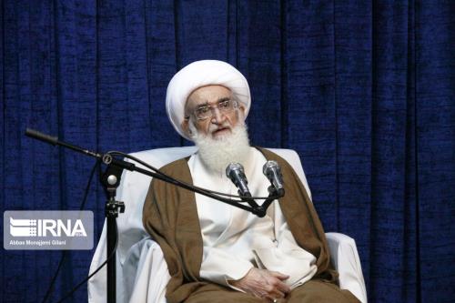 تقویت ادبیات و نقش حوزه در نظام و جامعه مورد توجه بیشتر قرار گیرد