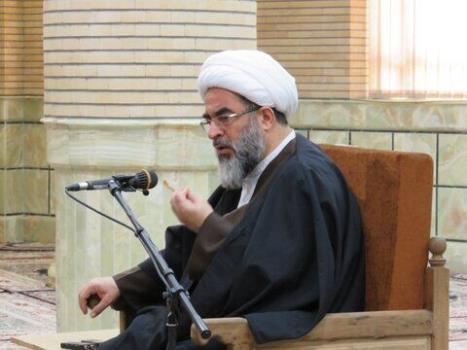 نسبت دادن جدایی دین از سیاست به موسس حوزه بی اساس است