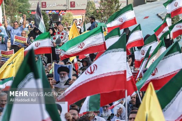 هویت دینی ایرانی ها بخش جدایی ناپذیر از هویت ملی است