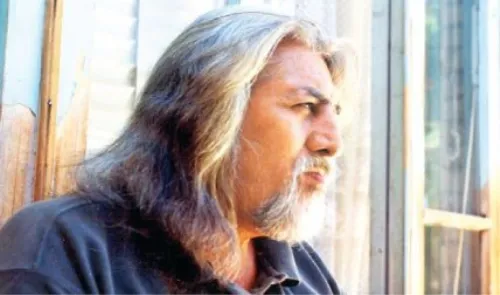 حسین منزوی که نمی شناسیم