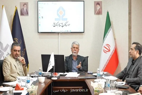 بازدید عباس صالحی از مؤسسه کمک به توسعه فرهنگ و هنر