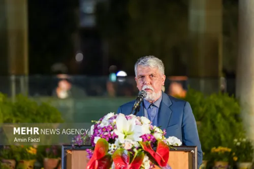 شعر حافظ صدای ماندگار ایران در گستره تمدن فارسی است