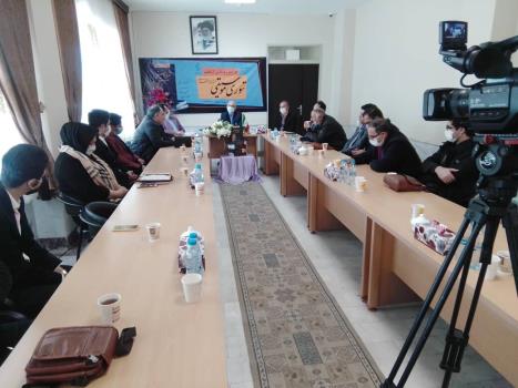 برگ زرینی از نظریه موسیقی در شهر عبدالقادر مراغی ورق خورد